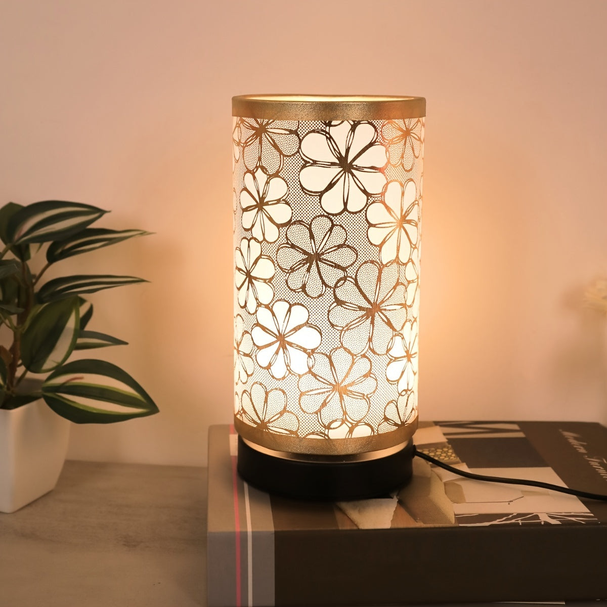 Floral USB Table Lamp