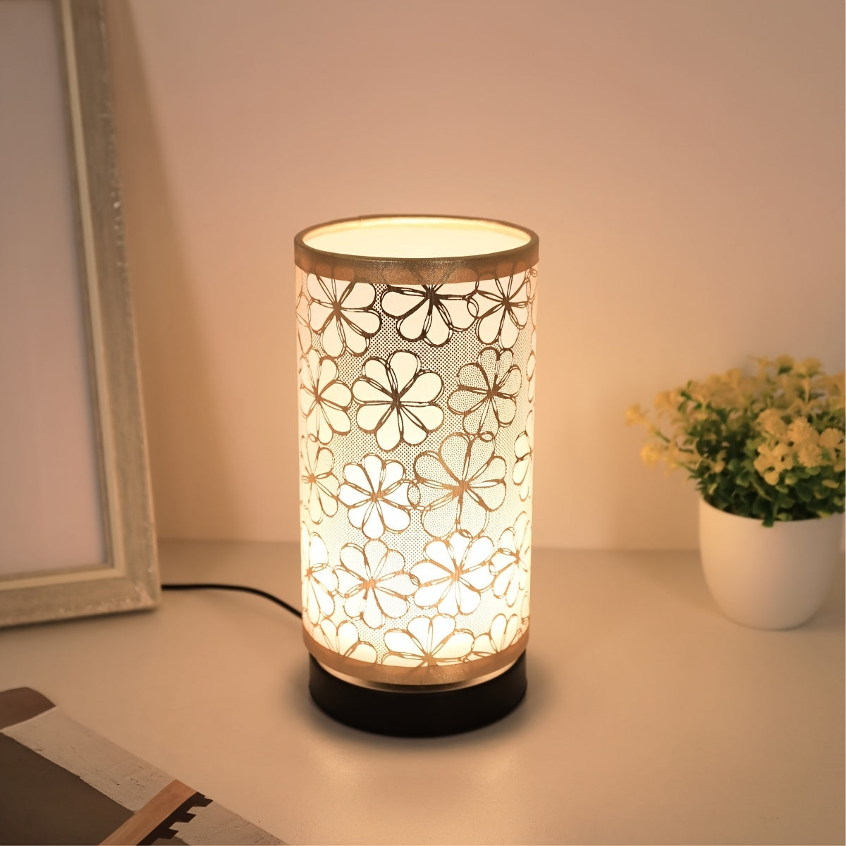 Floral USB Table Lamp